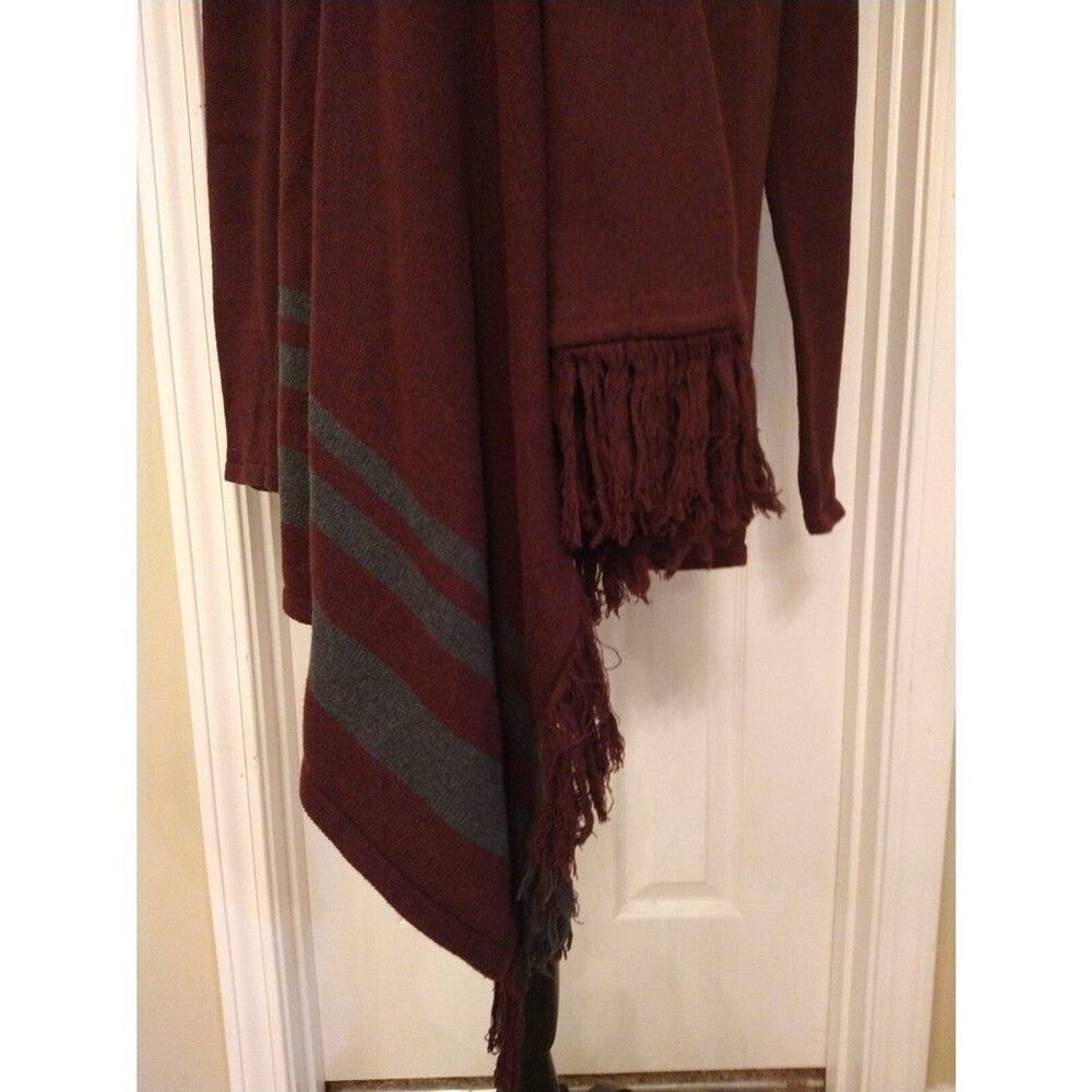 Cabi burgundy fringed cowlneck small sweater Boho Classy Cozy - Picture 6 of 11